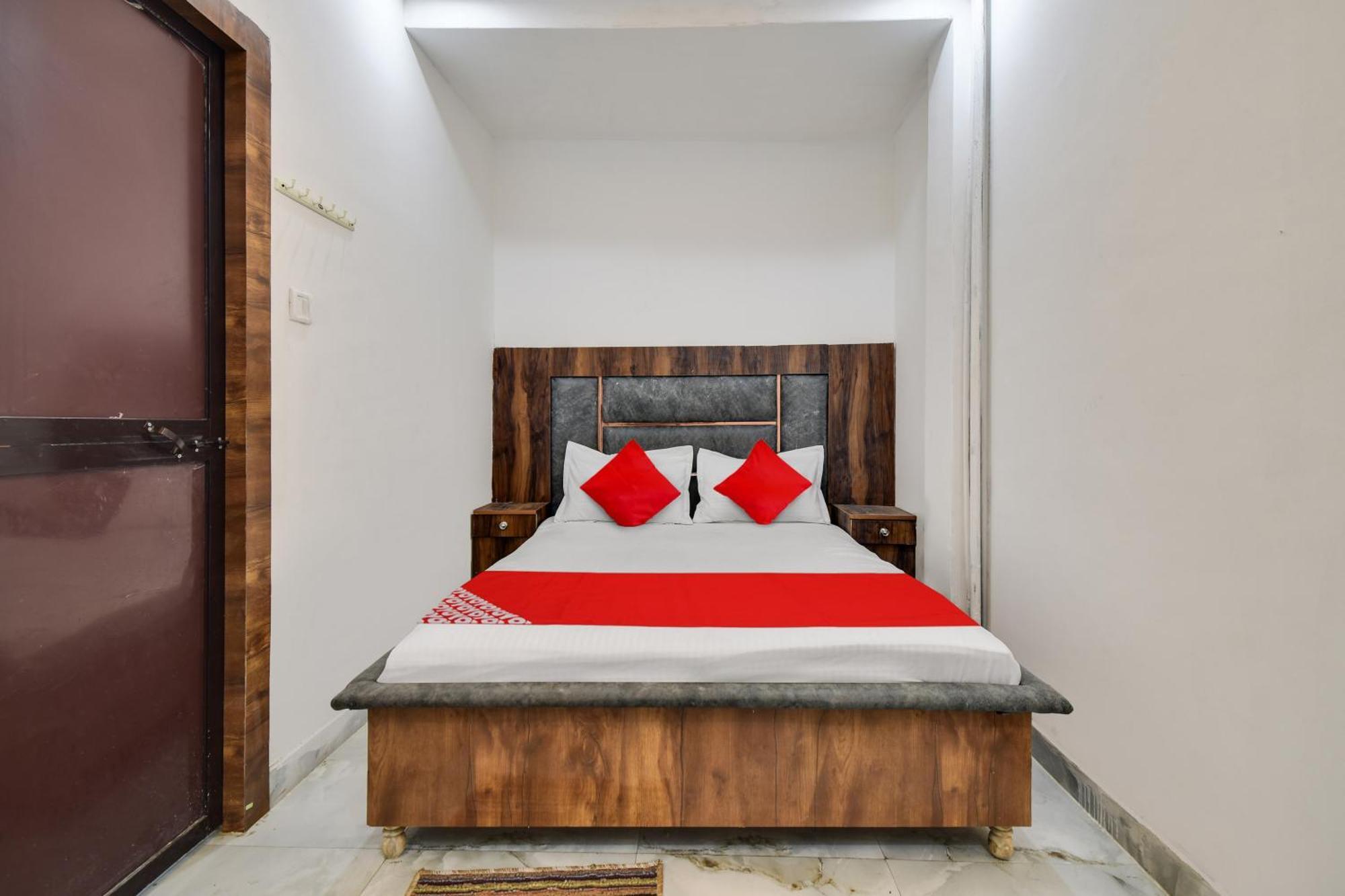 Hotel O Golden King Guest House New Delhi Ngoại thất bức ảnh