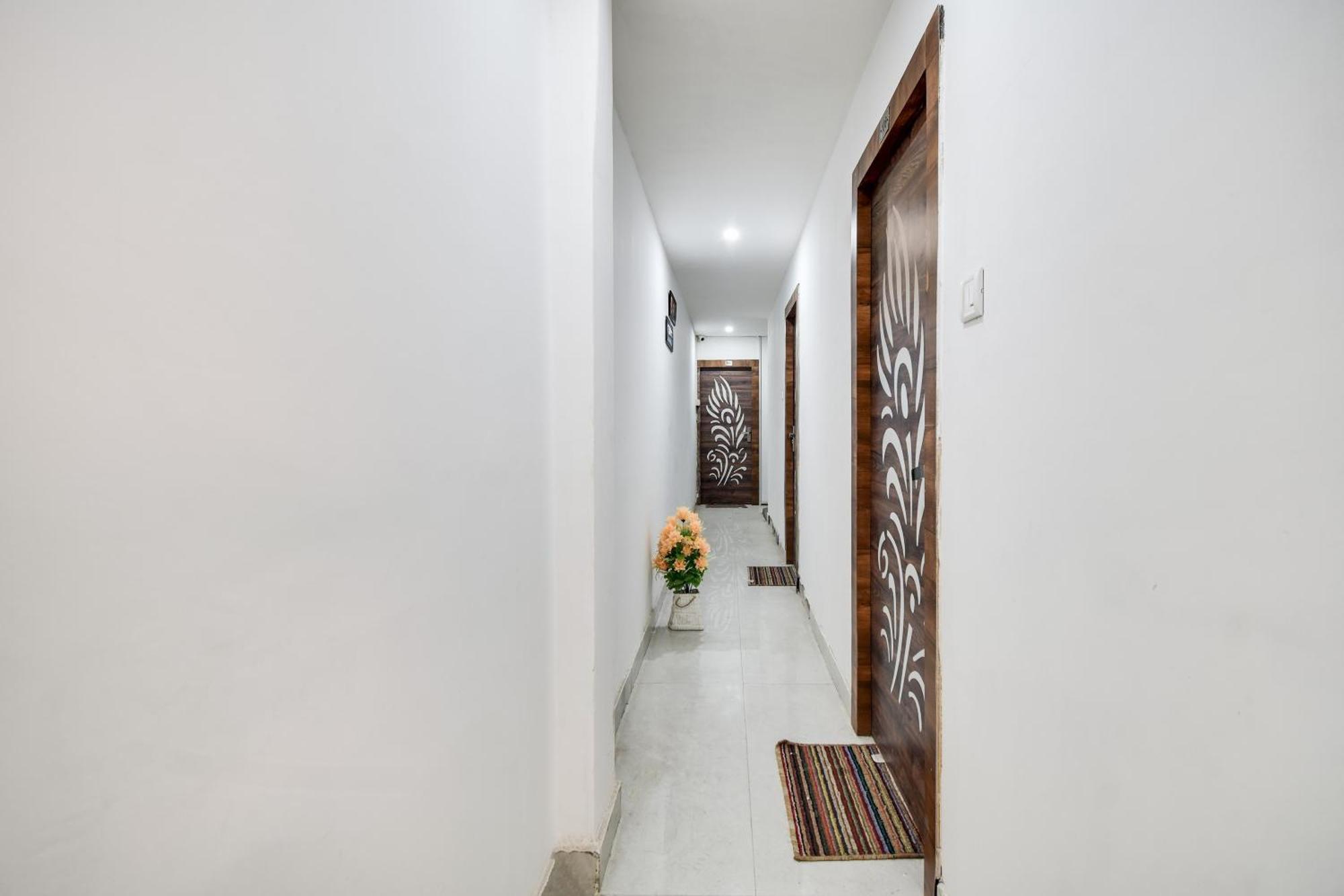 Hotel O Golden King Guest House New Delhi Ngoại thất bức ảnh